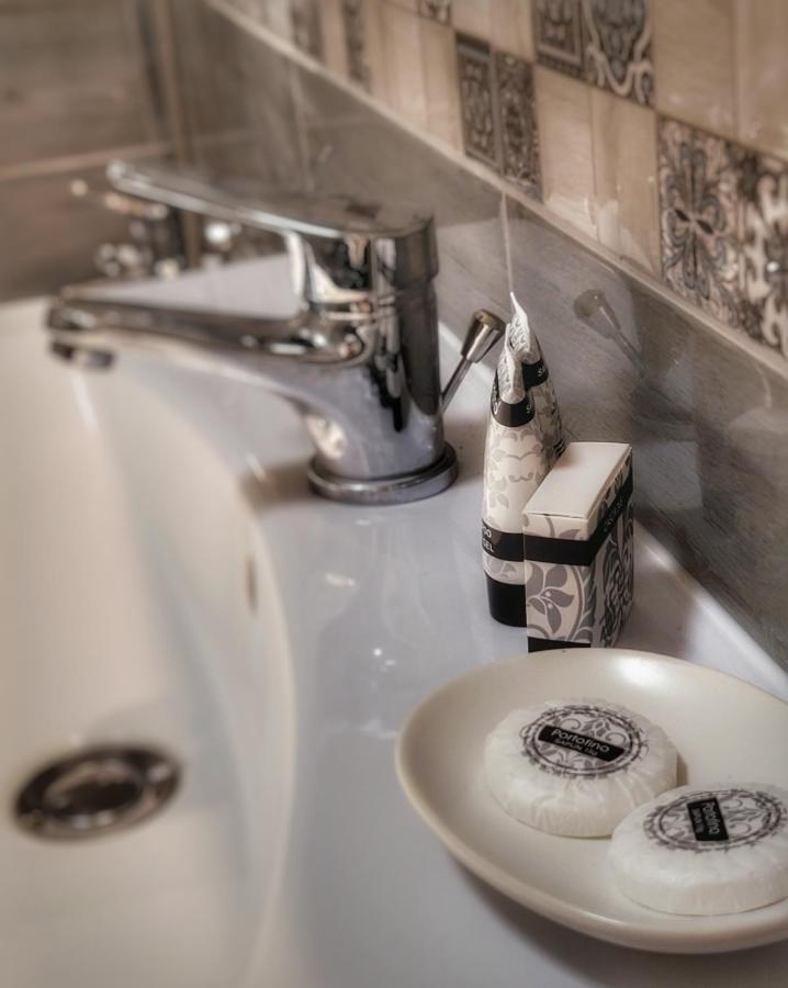 Apartament Delux Bacău Exteriör bild